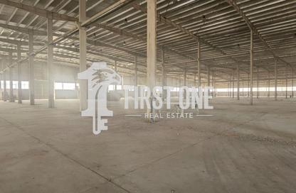 Warehouse - Studio for rent in M-37 - Mussafah Industrial Area - Mussafah - Abu Dhabi