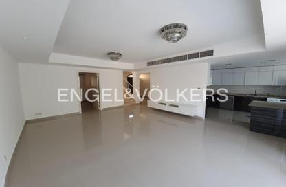 Villa - 3 Bedrooms - 3 Bathrooms for rent in Springs 11 - The Springs - Dubai