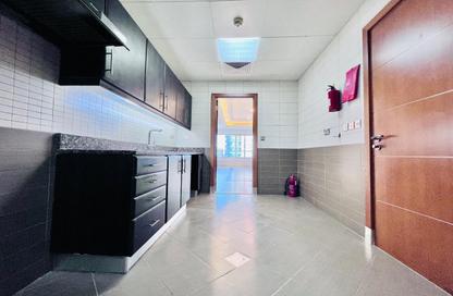 Apartment - 3 Bedrooms - 4 Bathrooms for rent in Al Jimi Avenue - Al Khalidiya - Abu Dhabi Apartment - 3 Bedrooms - 4 Bathrooms for rent in Al Jimi Avenue - Al Khalidiya - Abu Dhabi