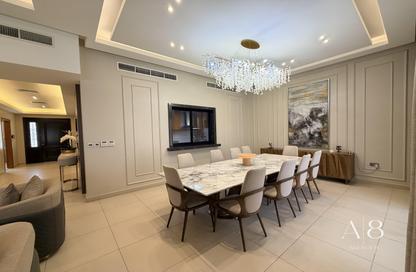 Villa - 5 - 6 for sale in Nad Al Sheba Villas - Nad Al Sheba 3 - Nad Al Sheba - Dubai