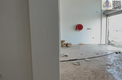 Warehouse - Studio - 3 Bathrooms for rent in Al Jurf 3 - Al Jurf - Ajman Downtown - Ajman