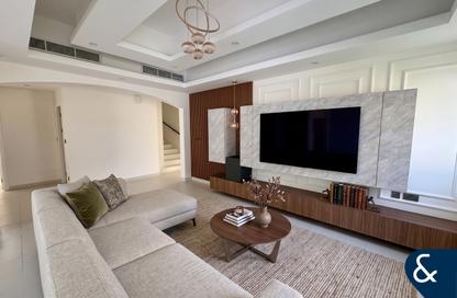 Villa - 4 Bedrooms - 4 Bathrooms for rent in Meadows 9 - Meadows - Dubai
