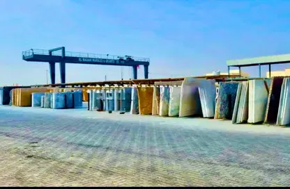 أرض - استوديو للبيع في الصجعة - الشارقة