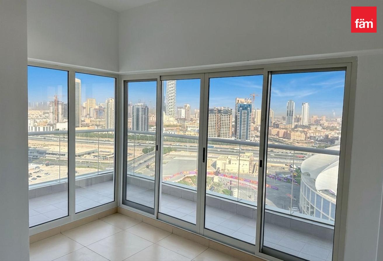 Spacious ChillerFree High Floor | Panoramic Views photo 7