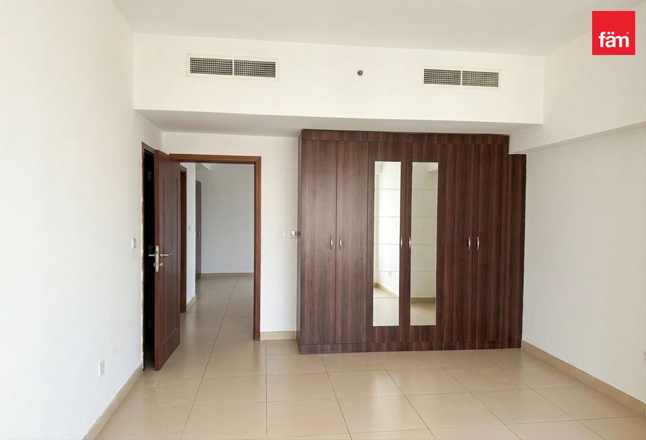 Spacious ChillerFree High Floor | Panoramic Views photo 5