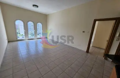 شقة - غرفة نوم - 2 حمامات للايجار في بناية 148-202 - طراز مغولي - ديسكفري جاردنز - دبي