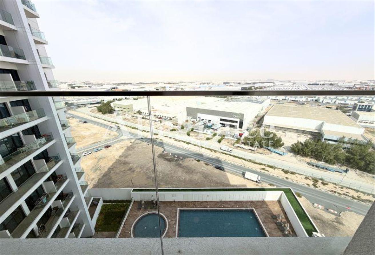 Furnished | Near Metro Station l SZR View photo 12