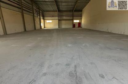 Warehouse - Studio - 4 Bathrooms for rent in Umm Dir - Umm Al Quwain