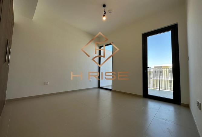 70281617 - صورة العقار 2