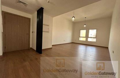 Apartment - 3 Bedrooms - 3 Bathrooms for sale in Al Thamam 49 - Al Thamam - Remraam - Dubai