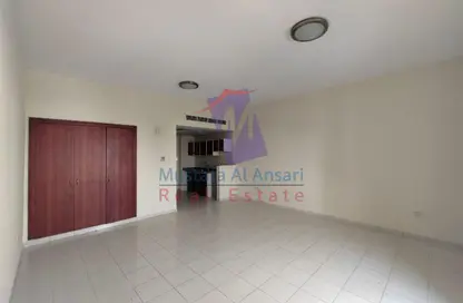 شقة - 1 حمام للبيع في K13 - طراز يوناني - المدينة العالمية - دبي شقة - 1 حمام للبيع في K13 - طراز يوناني - المدينة العالمية - دبي