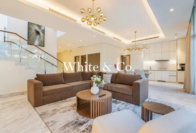 156002956 - Property Image 2