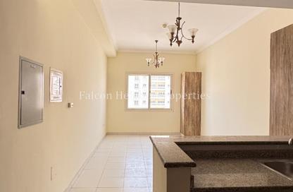 Apartment - Studio - 1 Bathroom for rent in Al Waleed WQ-01 - Al Warqa'a 1 - Al Warqa'a - Dubai