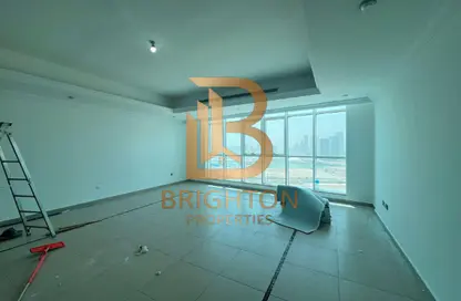 Apartment - 3 Bedrooms - 3 Bathrooms for rent in Mina Road - Tourist Club Area - Abu Dhabi