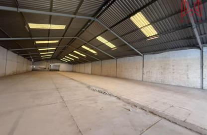 Warehouse - Studio - 1 for rent in Umm Ramool 109 - Umm Ramool - Dubai