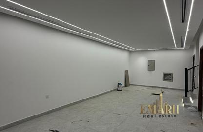 Villa - 4 - 5 for rent in Al Helio Downtown - Al Helio - Ajman