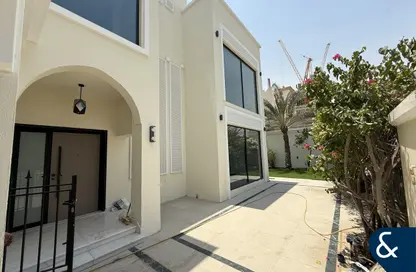 فيلا - 5 غرف نوم - 6 حمامات للبيع في 2 حي - مثلث قرية جميرا - دبي