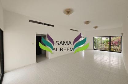Villa - 4 Bedrooms - 4 Bathrooms for rent in Umm Suqeim 1 Villas - Umm Suqeim 1 - Umm Suqeim - Dubai