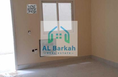 Warehouse - Studio - 2 Bathrooms for rent in Umm Al Thuoob - Umm Al Quwain