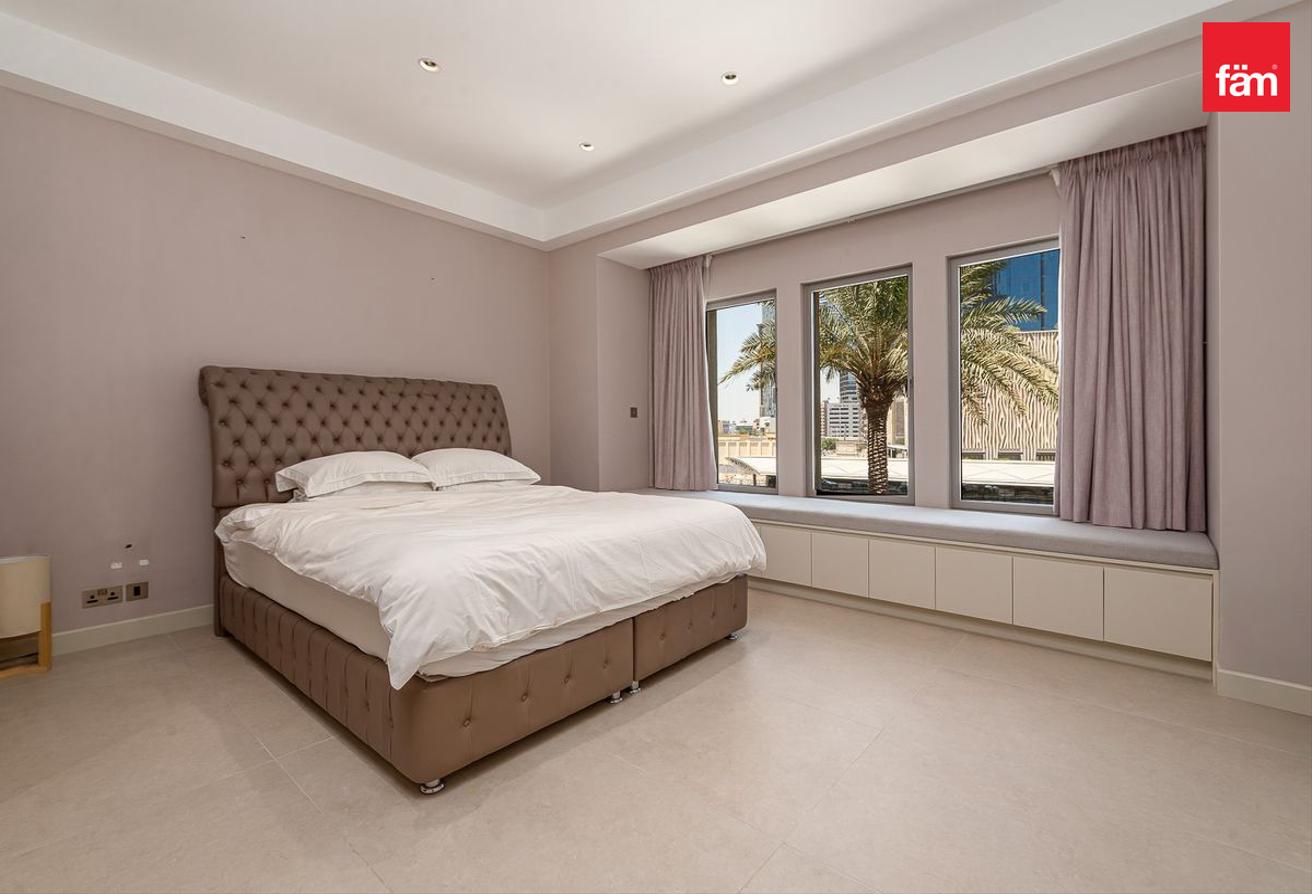 Unfurnished | Vacant | Spacious photo 16