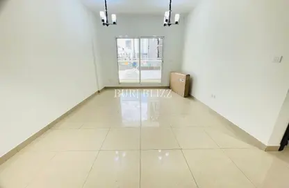 Apartment - 1 Bedroom - 2 Bathrooms for rent in Royal JVC Building - District 10 - Jumeirah Village Circle - Dubai