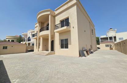 Villa - 5 Bedrooms - 7 Bathrooms for rent in Al Barsha South 1 - Al Barsha South - Al Barsha - Dubai Villa - 5 Bedrooms - 7 Bathrooms for rent in Al Barsha South 1 - Al Barsha South - Al Barsha - Dubai