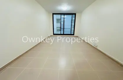 Apartment - Studio - 1 Bathroom for rent in Golden Sands 6 - Mankhool - Bur Dubai - Dubai
