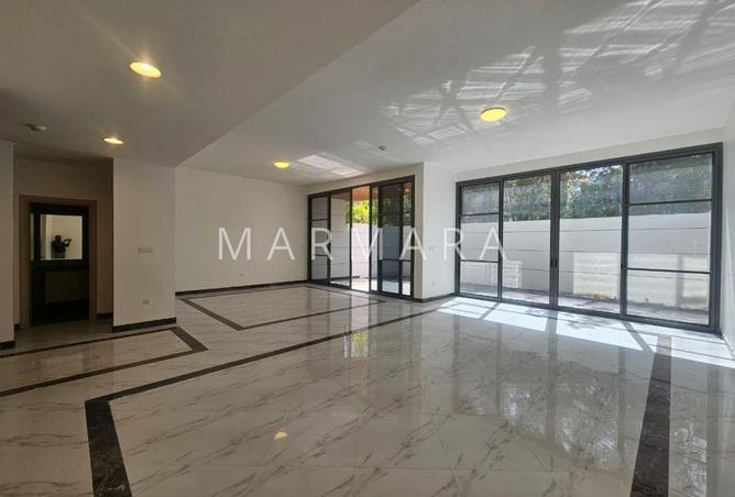 74240234 - Property Image 2