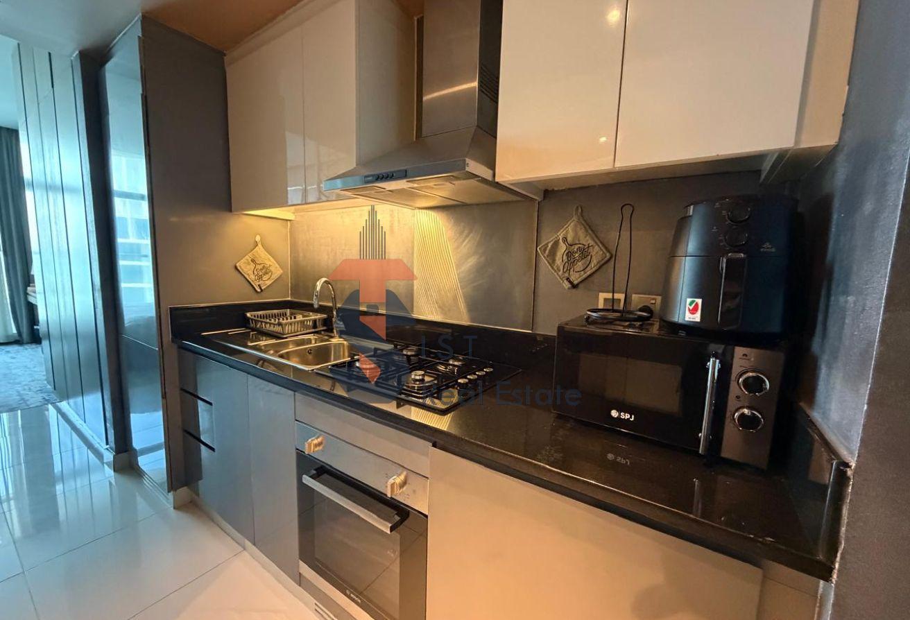Canal View | Separate Kitchen | High Floor photo 5