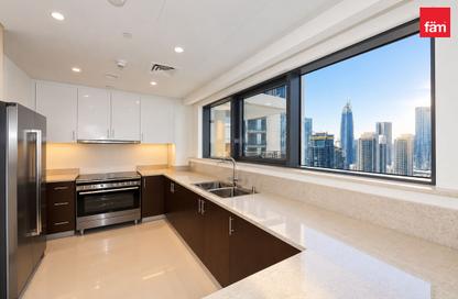 Apartment - 3 - 4 for rent in Boulevard Crescent Tower 1 - BLVD Crescent - Downtown Dubai - Dubai