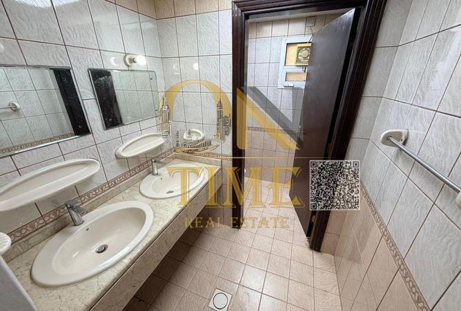 52395309 - Property Image 3