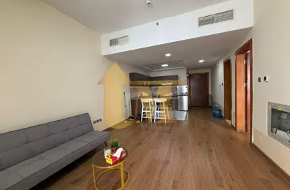 شقة - غرفة نوم - 1 حمام للايجار في شقق بنغاتي - واحة دبي للسيليكون - دبي