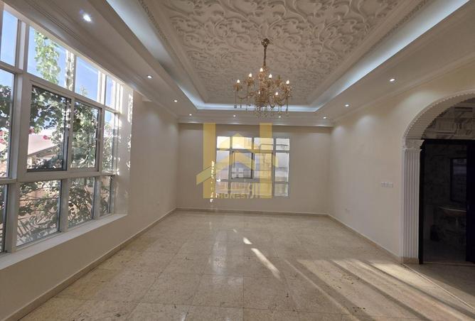 100386709 - Property Image 3