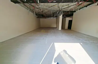 Shop - Studio - 1 Bathroom for rent in Trafalgar Central - CBD (Central Business District) - International City - Dubai