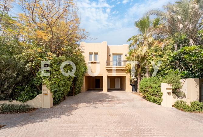 Vacant Now | Large Plot Villa | Great Location