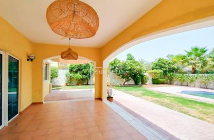 Villa - 4 - 5 for rent in District 4 - Jumeirah Park - Dubai