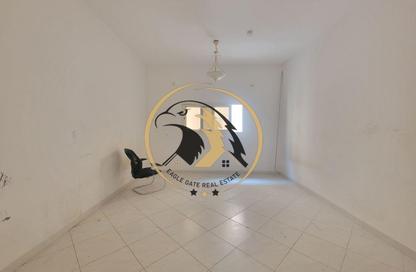 Apartment - 2 - 2 for rent in Fire Station Road - Muwaileh - Sharjah Apartment - 2 - 2 for rent in Fire Station Road - Muwaileh - Sharjah