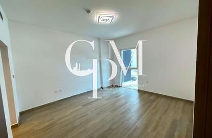 Apartment - 3 Bedrooms - 4 Bathrooms for sale in Waters Edge - Yas Island - Abu Dhabi