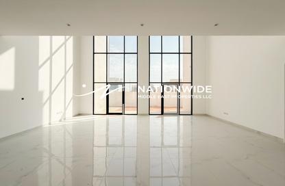 Villa - 6 - 7 for sale in Alreeman - Al Shamkha - Abu Dhabi Villa - 6 - 7 for sale in Alreeman - Al Shamkha - Abu Dhabi