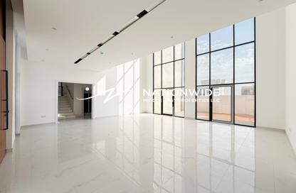 Villa - 6 - 7 for sale in Alreeman - Al Shamkha - Abu Dhabi Villa - 6 - 7 for sale in Alreeman - Al Shamkha - Abu Dhabi