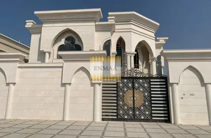 فيلا - 5 غرف نوم - 7 حمامات للايجار في الرفاع - رأس الخيمة