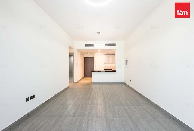 Brand New | Living | Exceptional Value photo 2