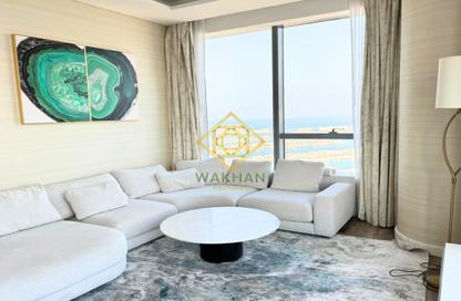 Apartment - 1 Bedroom - 2 Bathrooms for rent in The Palm Tower - Palm Jumeirah - Dubai