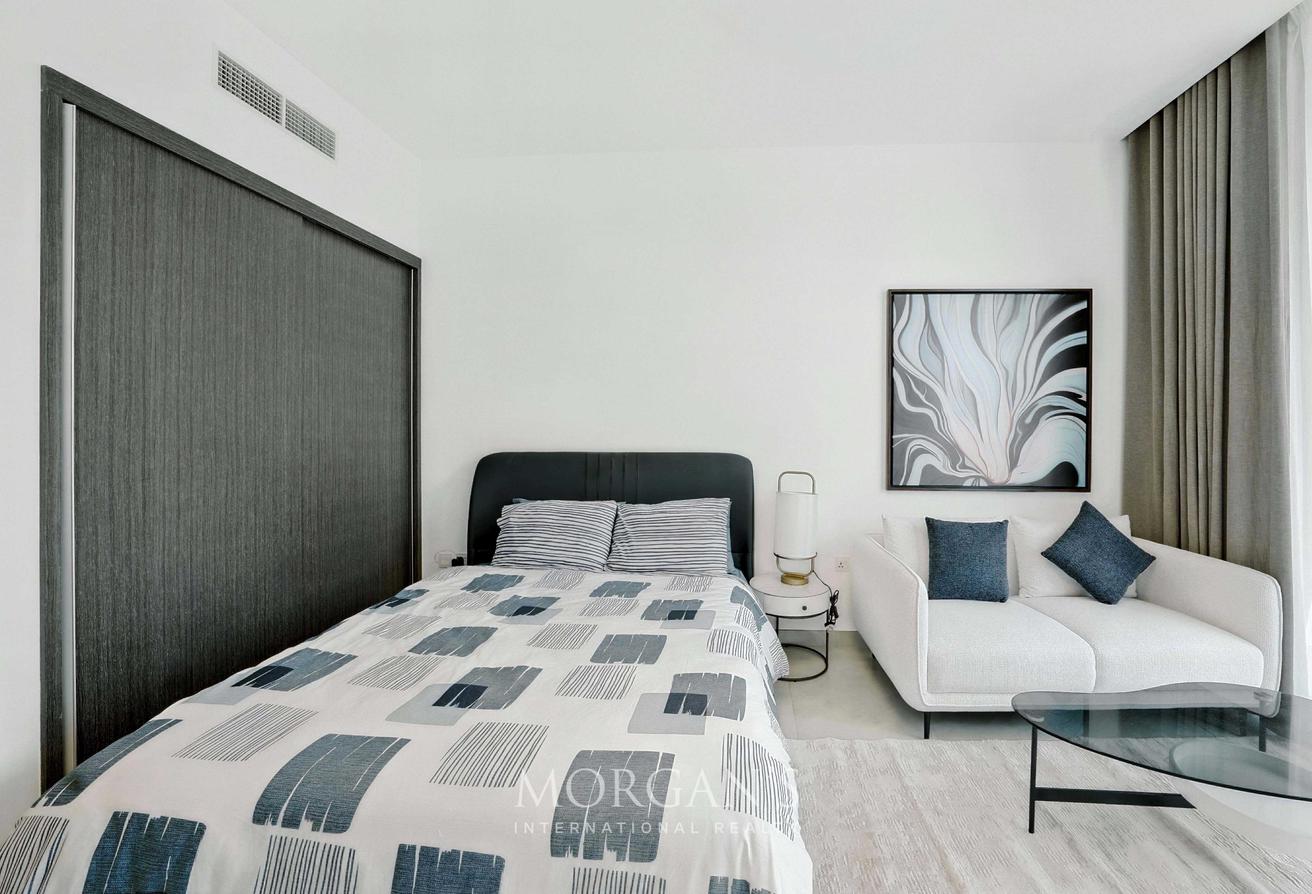 Furnished Studio | Prime Location | Spacious photo 5