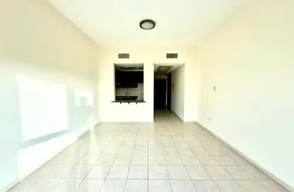 Apartment - 1 Bathroom for rent in Building 41 - Mediterranean Cluster - Discovery Gardens - Dubai Apartment - 1 Bathroom for rent in Building 41 - Mediterranean Cluster - Discovery Gardens - Dubai