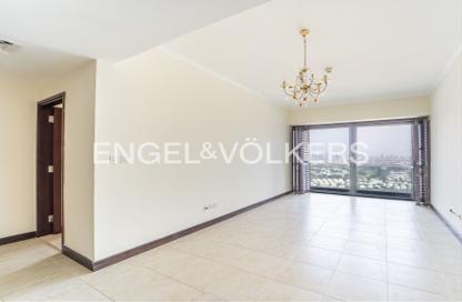 Apartment - 3 Bedrooms - 5 Bathrooms for rent in Goldcrest Views 1 - JLT Cluster V - Jumeirah Lake Towers - Dubai Apartment - 3 Bedrooms - 5 Bathrooms for rent in Goldcrest Views 1 - JLT Cluster V - Jumeirah Lake Towers - Dubai