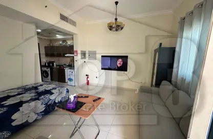 Apartment - 1 Bathroom for rent in Berlin Building - International City Phase 2 - Al Warsan 4 - Al Warsan - Dubai