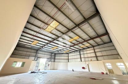 Warehouse - Studio for rent in Dubai Investment Park 1 (DIP 1) - Dubai Investment Park (DIP) - Dubai