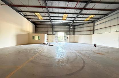 Warehouse - Studio for rent in Dubai Investment Park 1 (DIP 1) - Dubai Investment Park (DIP) - Dubai