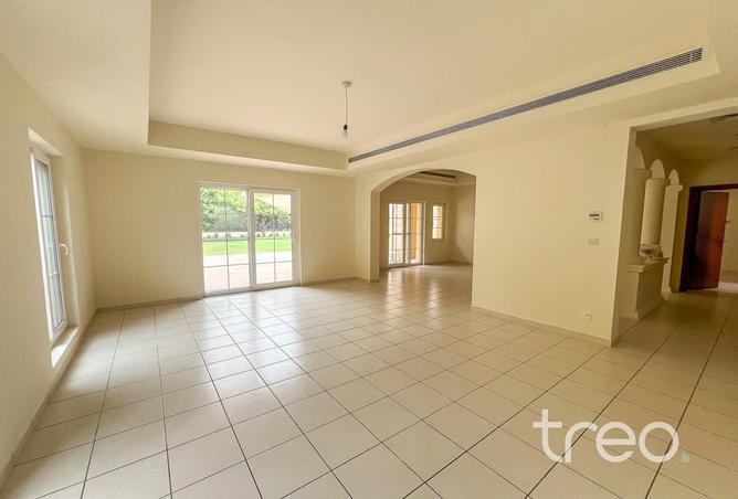 64027235 - Property Image 3